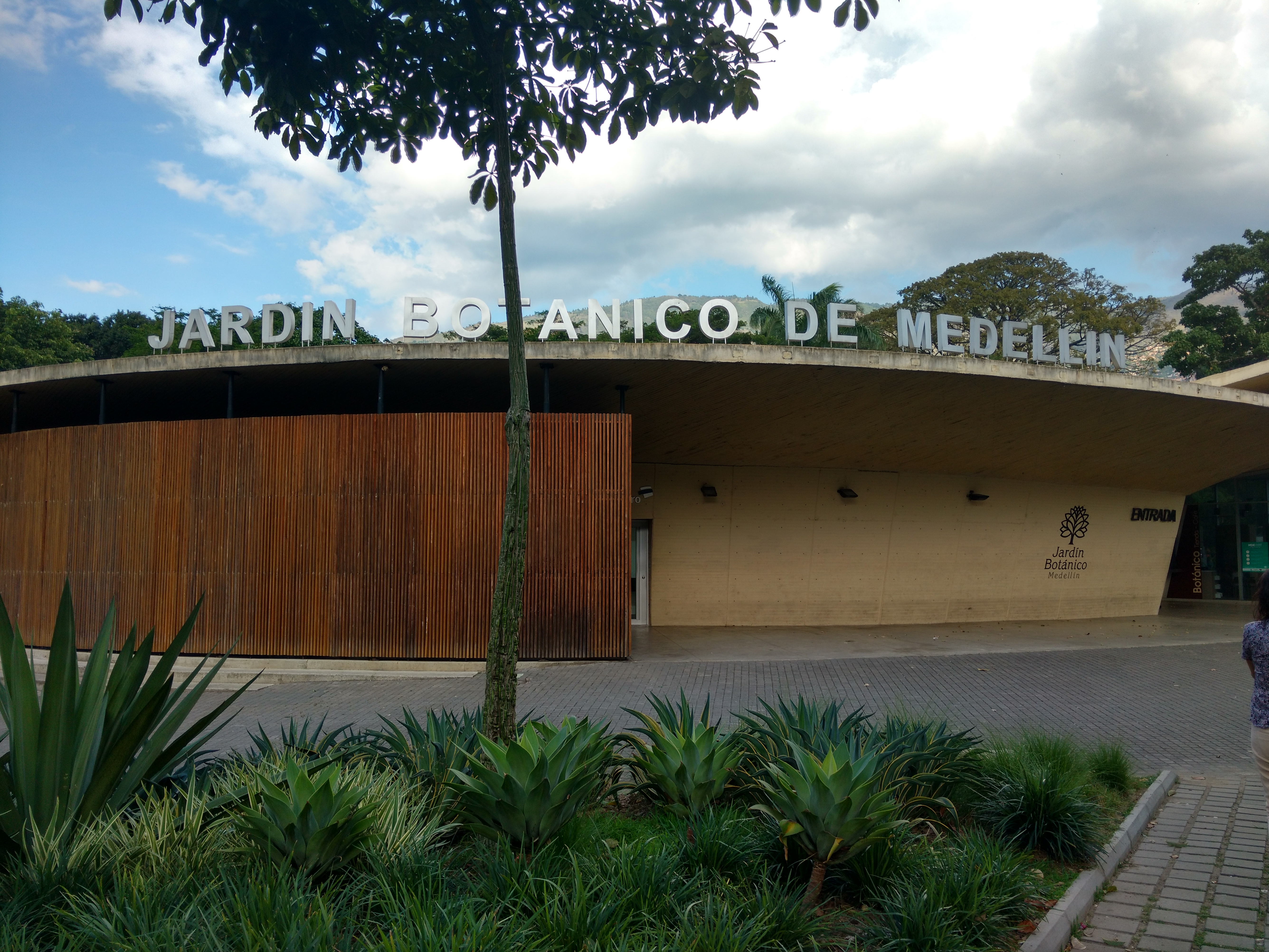 VIA Na Colômbia – Visita Ao Jardim Botânico De Medellín