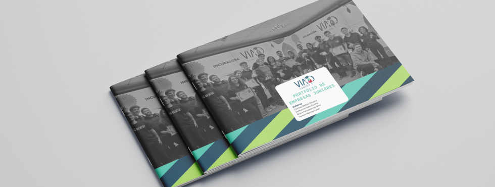 Free Landscape Brochure Mockup 02